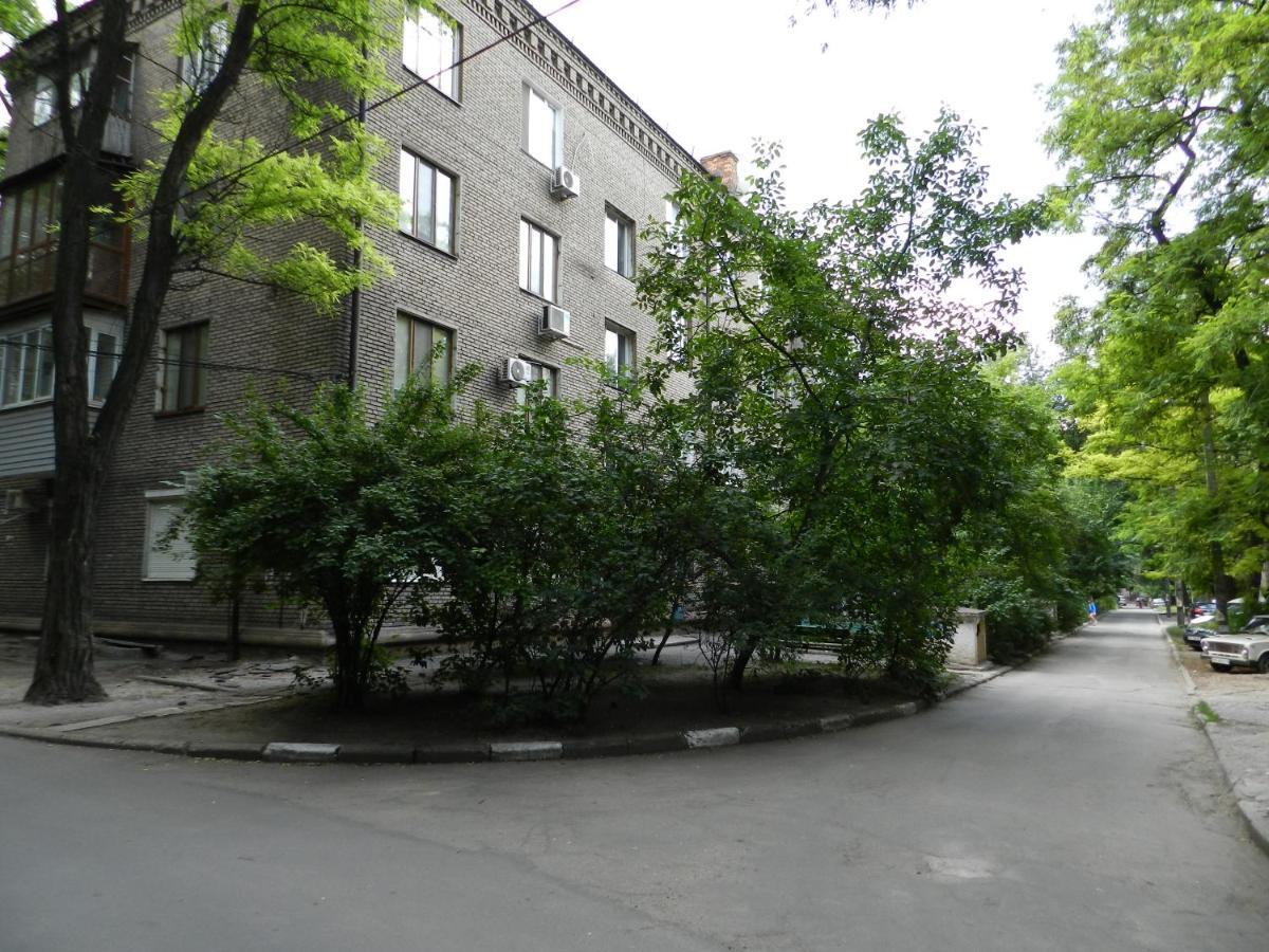 1-Room Luxury Apartment On Sobornyi Avenue 170-V, By Grandhome Zaporizhia Bagian luar foto